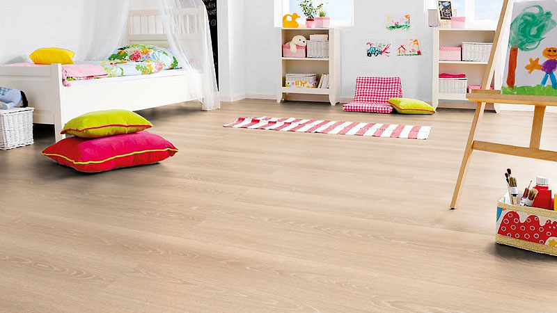 Ламинат Haro Tritty 100 дуб кремовый выбеленный 526674 фото в интерьере Ламинат Haro Tritty 100 дуб кремовый выбеленный 526674 фото в интерьере